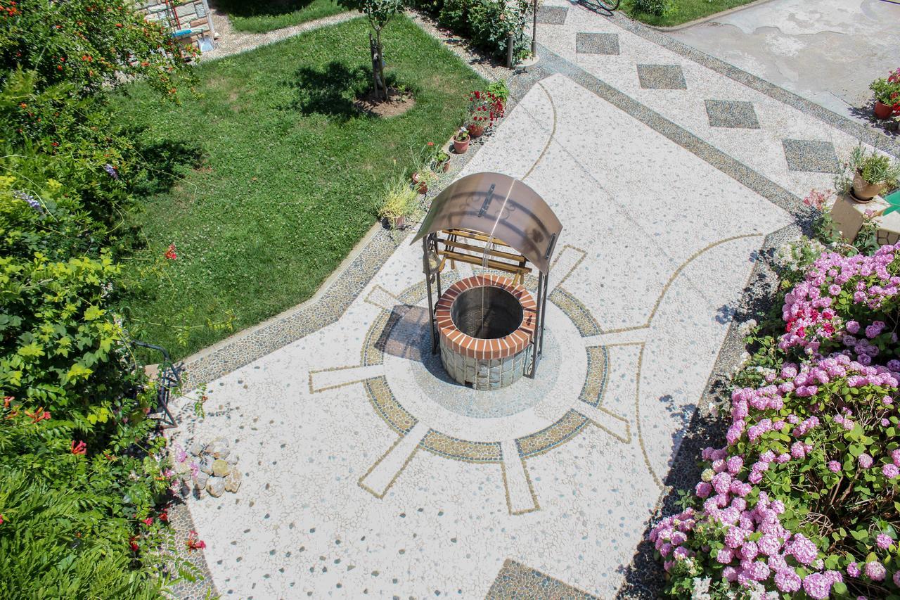 Vila Topciu Pogradec Exteriér fotografie